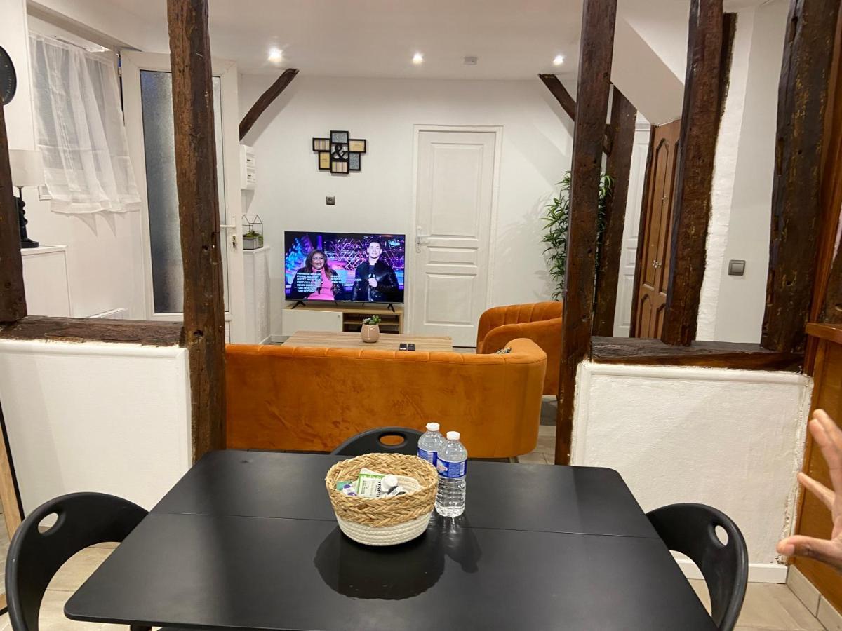 La Galerie, Proche Aeroport Apartment Tillé Екстериор снимка